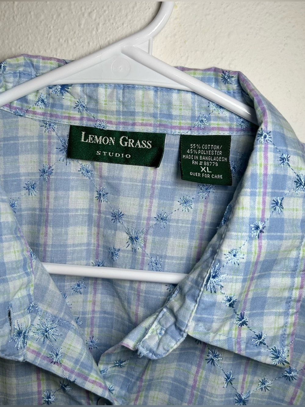 VTG Embroidered Button Up Shirt Women’s XL Floral Plaid Blue Cottagecore Prairie - Picture 6 of 6